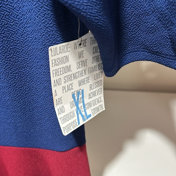 NWT Lularoe Nicole - Picture 3 of 5